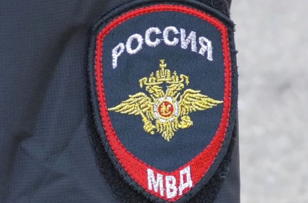 В Бурятии подросток украл телефон с трибуны спорткомплекса