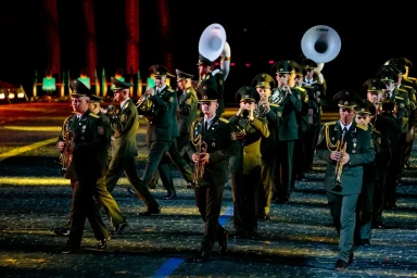 Президентские оркестры выступили на открытии «Спасской башни»