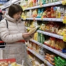 Россиянам стали отказывать в покупке продуктов на кассах магазинов: в чем дело