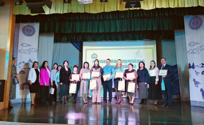 В Бурятии выбрали лучшего учителя музыки В Бурятии выбрали лучшего учителя музыки