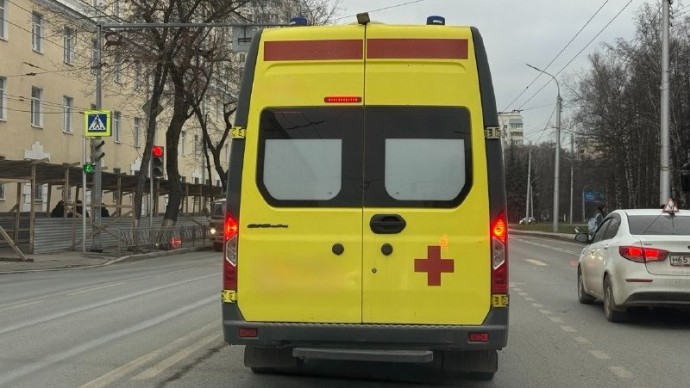 Как будут работать поликлиники и аптеки в новогодние каникулы