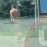 Ипотеку погасил. В селе под Пензой бегает по улицам голый мужчина