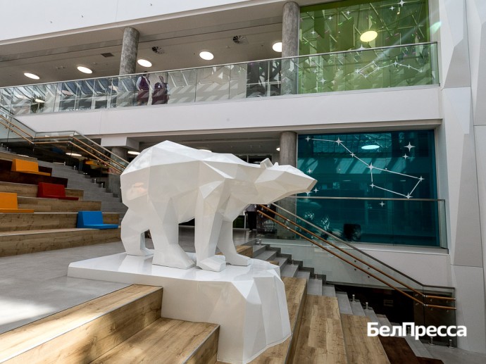 Вячеславу Гладкову пожаловались на плохое питание в одной из лучших школ региона Вячеславу Гладкову пожаловались на плохое питание в одной из лучших школ региона