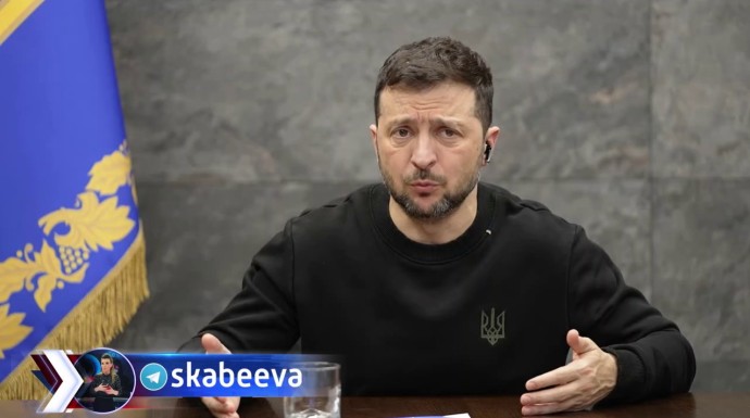 Владимир Зеленский нагло повёл себя во время визита в Берлин Владимир Зеленский нагло повёл себя во время визита в Берлин