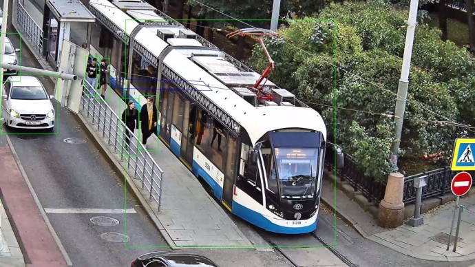 В столице трамваи стали проезжать перекрестки без задержки благодаря умным светофорам с видеоаналитикой