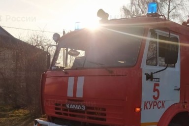 Под Курском 15 декабря в дачном поселке сгорела баня
