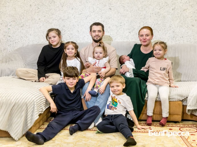 «С тобой не страшно». Как в многодетной семье белгородцев работает правило старшего