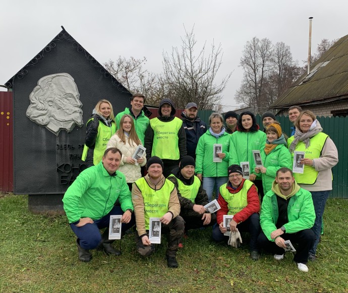 Возвращая звук шагов: волонтеры Сбера продолжают восстанавливать территорию усадьбы Константина Бальмонта