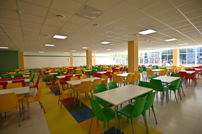 В республиканском конкурсе «Лучшая школьная столовая» за победу боролись 11 школ Адыгеи В республиканском конкурсе «Лучшая школьная столовая» за победу боролись 11 школ Адыгеи