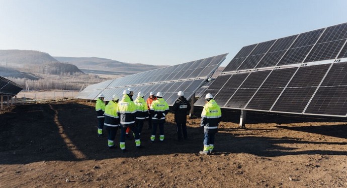 «Норникель» запустил на своём предприятии первую солнечную электростанцию «Норникель» запустил на своём предприятии первую солнечную электростанцию