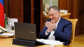 Марат Хуснуллин принял участие в состыковке пролетов моста через Обь в Сургуте и открытии участка трассы М-5 «Урал» в Челябинской области