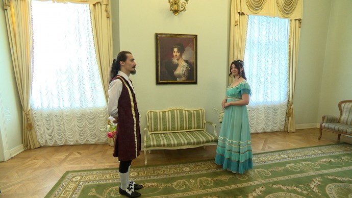 В ЗАГСе Пушкинского района устроили перфоманс к 315-летию Царского Села