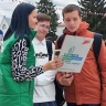 Волонтеры помогают жителям республики принять участие в голосовании за объекты благоустройства