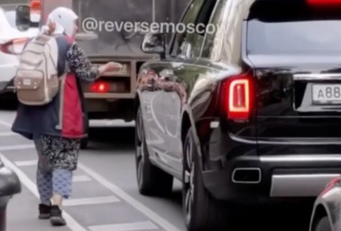 Москвичи заметили попрошаек в центре столицы. Они вернулись на Патриаршие