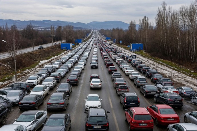 Сотни машин скопились на границе Украины и Польши