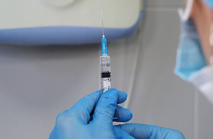 Бесплатные вакцины от рака станут доступны россиянам по ОМС
