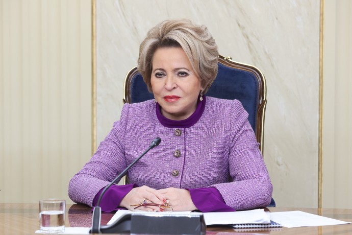 Матвиенко поздравила сотрудников налоговой службы с профессиональным праздником