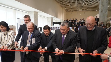 Музей Толстого представил в Бишкеке планшетную выставку к 100-летию Национального исторического музея Кыргызской Республики