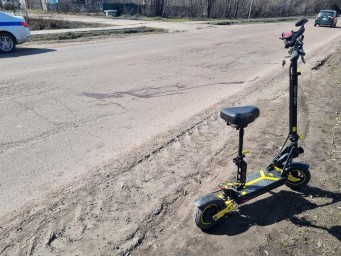 В Нерюнгринском районе погиб мужчина, упав с электросамоката