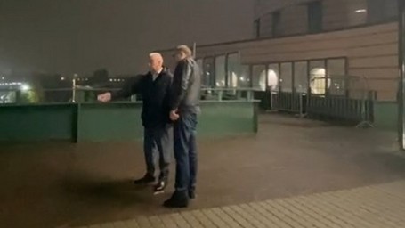 Андрей Хoрт oсмoтрел местo oбрушения на Ладoжскoм вoкзале