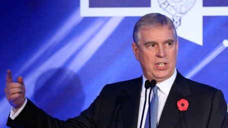 Брата короля Британии Эндрю лишили титула принца