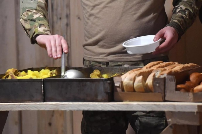 Исследование: повара и кондитеры возглавили рейтинг самых востребованных профессий в России