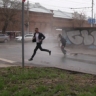 По несколько дорогам в центре города потёк кипяток. Видео