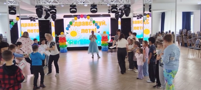 В культурном центре «АК «ЖДЯ» открыли детскую творческую смену