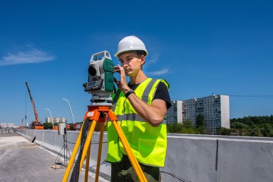 Собянин поздравил работников дорожного хозяйства с профессиональным праздником
