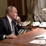 Путин и Макрон провели телефонный разговор
