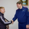 В Омутнинске наградили подростка, который спас трех младших сестер из пожара