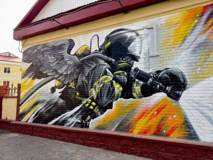 В Уфе появились еще два новых мурала В Уфе появились еще два новых мурала