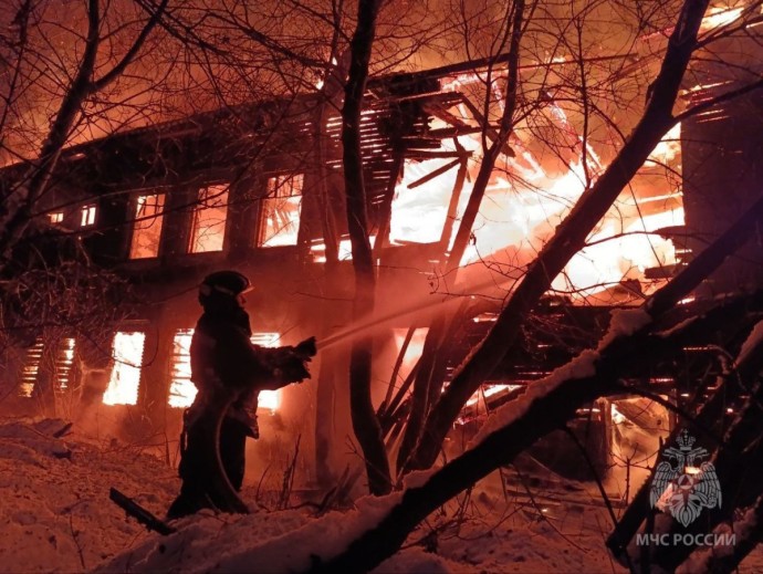 За сутки в Кировской области произошло шесть пожаров и два ДТП