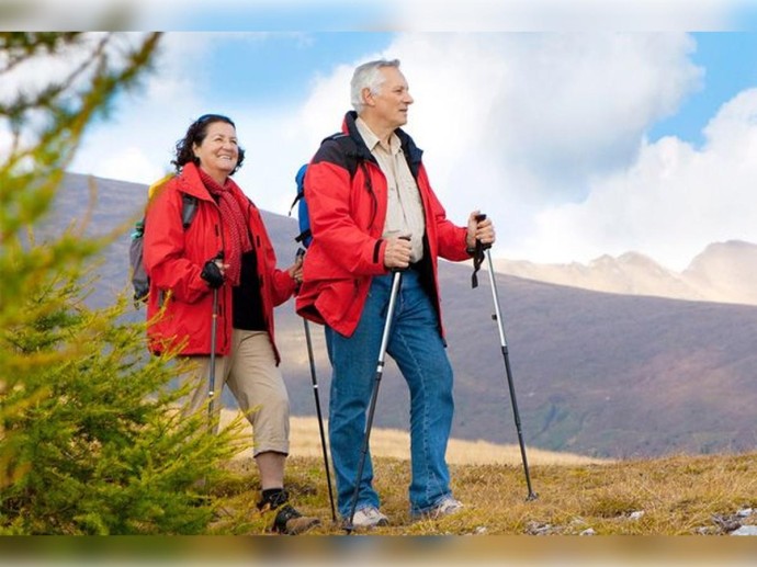 Тренировка для тела и души: вот как скандинавская ходьба помогает улучшить здоровье Тренировка для тела и души: вот как скандинавская ходьба помогает улучшить здоровье