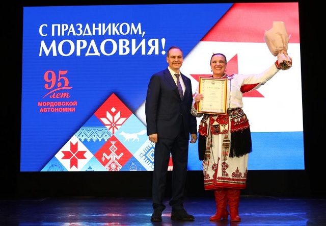 Артём Здунов встретился с членами "Мордовского землячества" Артём Здунов встретился с членами "Мордовского землячества"