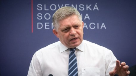 Премьер Словакии назвал самоубийством планы ЕС отказаться от энергоресурсов из России