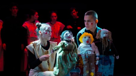 В Коломне впервые прошел Всероссийский фестиваль фольклорных театров «Охочие комедианты»