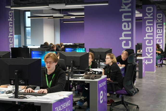 Четвертьфинал чемпионата Центральной России по спортивному программированию прошел в Ярославле Четвертьфинал чемпионата Центральной России по спортивному программированию прошел в Ярославле