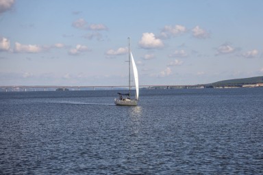На побережье нашли лодку-призрак с пропавшим капитаном