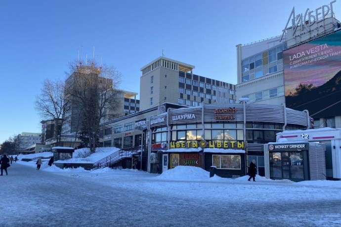 Суд отклонил иск городских властей о сносе торгового павильона вблизи ТЦ «Айсберг» Суд отклонил иск городских властей о сносе торгового павильона вблизи ТЦ «Айсберг»