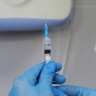 Бесплатные вакцины от рака станут доступны россиянам по ОМС