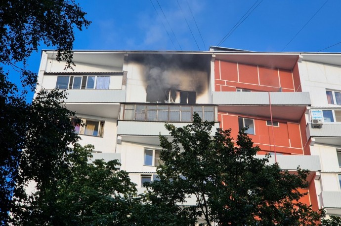 Пожар произошел в квартире на 12 этаже дома в Бирюлево Восточном