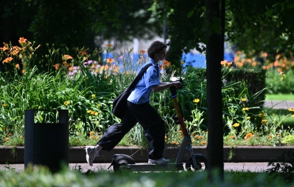 В Москве с марта заблокировали 46 тысяч аккаунтов электросамокатчиков
