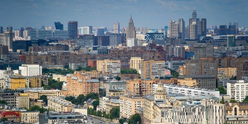 Силы ПВО продолжают отражать попытки атаки БПЛА на Москву — Собянин