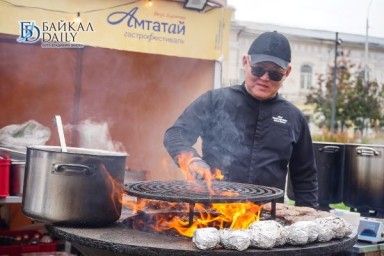 В центре Улан-Удэ проходит фестиваль «Амтатай»