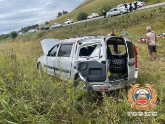 В Башкирии в ДТП с опрокидыванием автомобиля погибла 63-летняя женщина