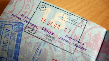 The Henley Passport Index назвал паспорт Сингапура самым сильным в 2025 году