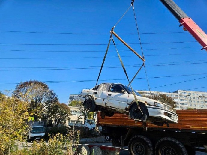 Автохлам убрали с улиц Владивостока Автохлам убрали с улиц Владивостока