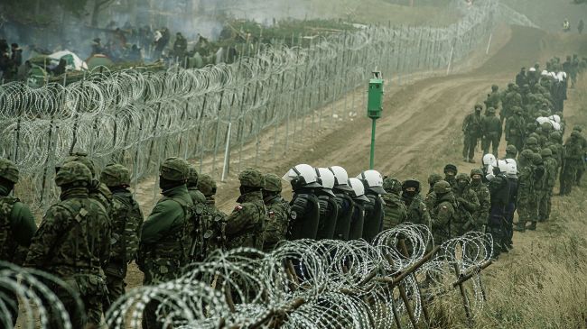 Белоруссия отвергла обвинения в создании миграционного кризиса на своей границе с ЕС