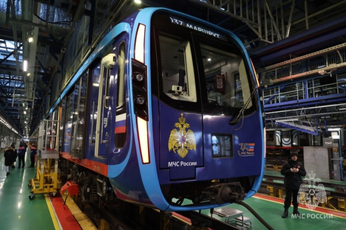 В московском метрополитене курсирует тематический поезд безопасности